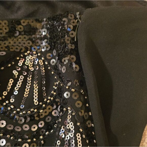 Black and silver sequin skirt size Medium. NWOT - Picture 10 of 12